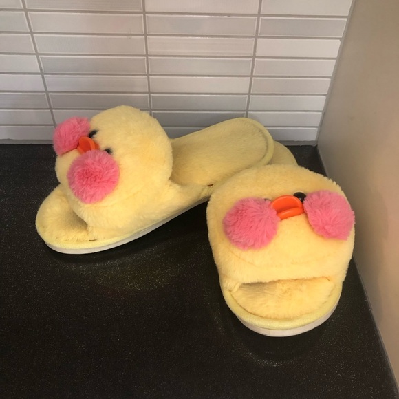 Ladies fuzzy duck slippers - Picture 3 of 7